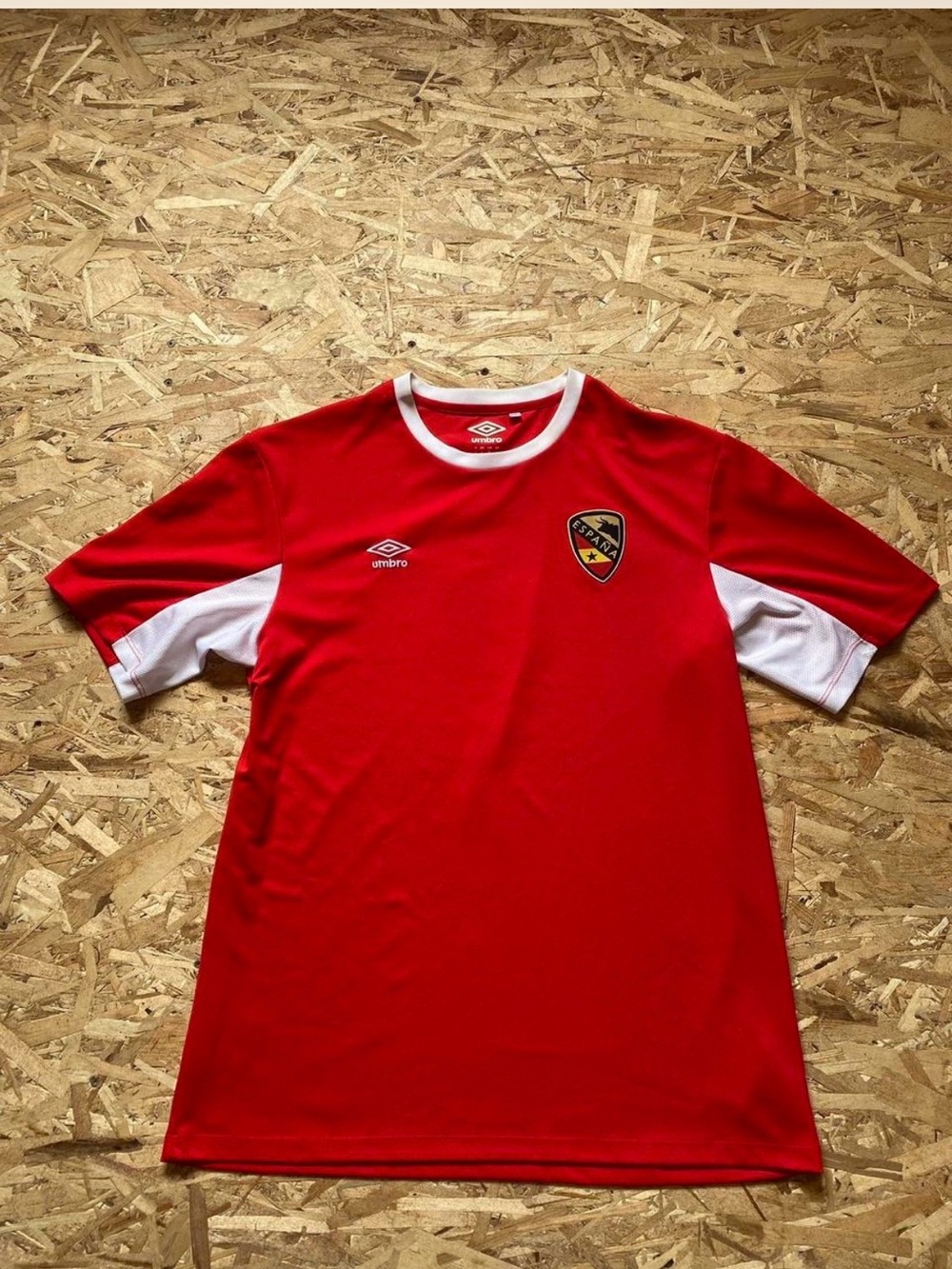 Umbro Red España Short-Sleeve Soccer Top with White Accents